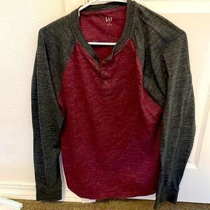 No longer fits me. In good condition. Just wanna get rid of it